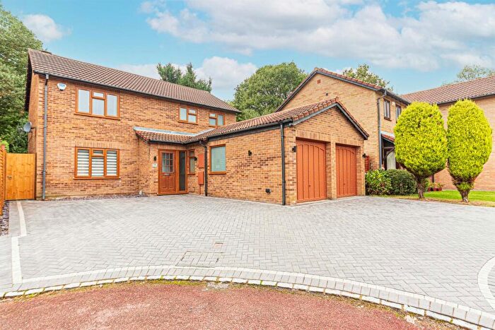 4 Bedroom Detached House To Rent In Tiffany Close, Wokingham, RG41