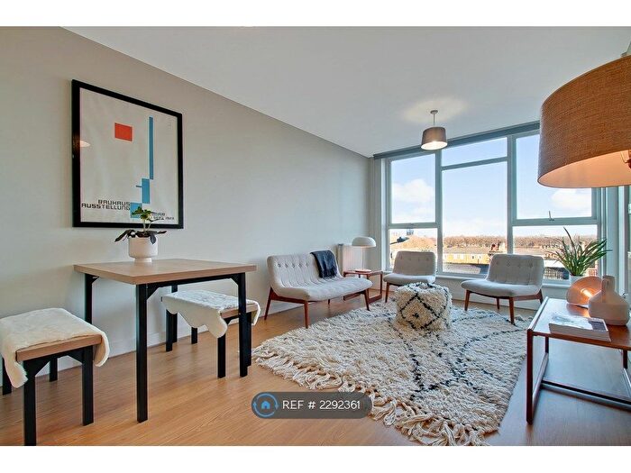 2 Bedroom Flat To Rent In Ward Lane, London, E9