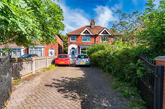 3 Bedroom Semi Detached House For Sale In Laceby Road, Grimsby, Lincolnshire, DN34