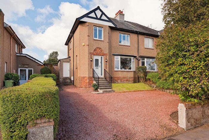 3 Bedroom Semi-Detached House For Sale In Gilmour Street, Eaglesham, G76