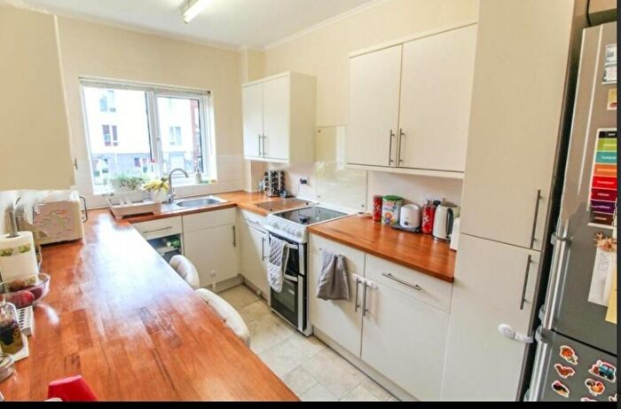2 Bedroom Flat To Rent In Bexley Court, Reading, RG30