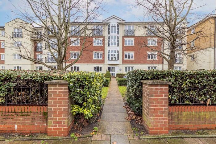 2 Bedroom Flat To Rent In Pumping Station Road, London, W4