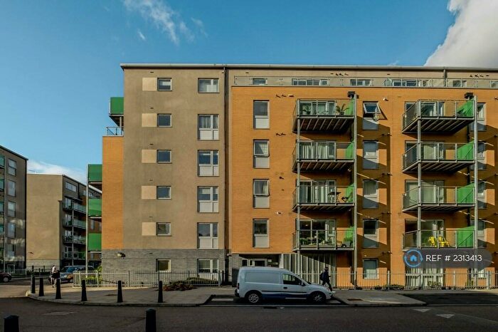 1 Bedroom Flat To Rent In Merchant Street, London, E3