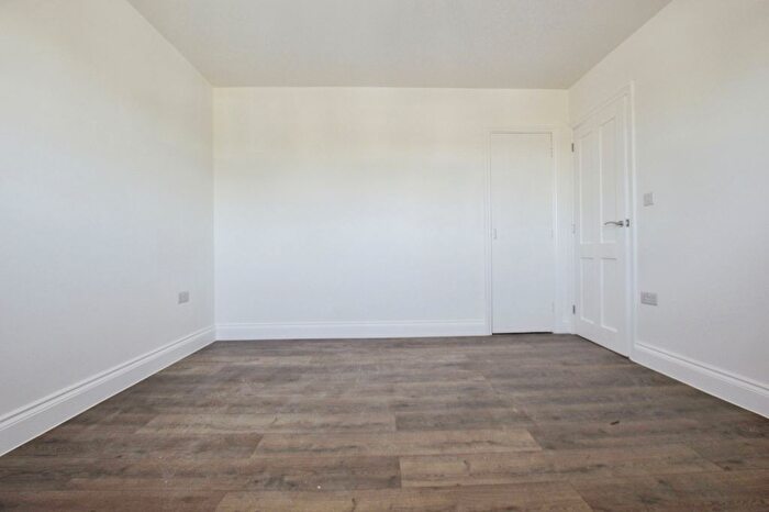 1 Bedroom Flat To Rent In Watford Road, London, E16