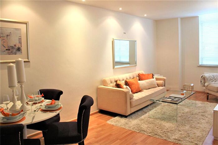 1 Bedroom Apartment To Rent In City Road, Islington, London, EC1V