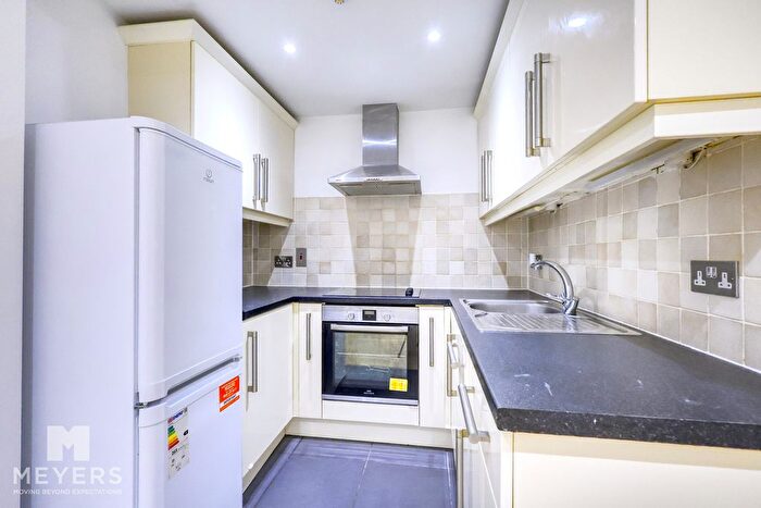 1 Bedroom Flat To Rent In Sea Road, Bournemouth, BH5