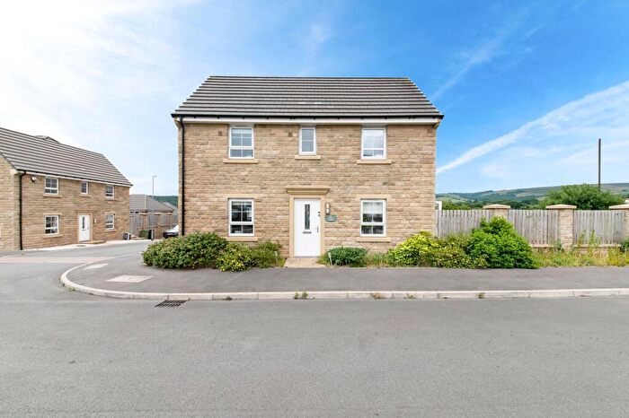 3 Bedroom Detached House For Sale In Poppy Gardens, Meltham, HD9