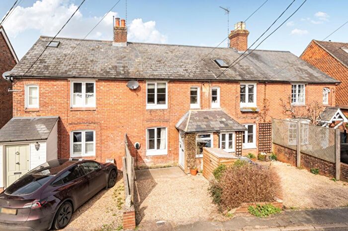 3 Bedroom Terraced House For Sale In Woodside Road, Chiddingfold, GU8