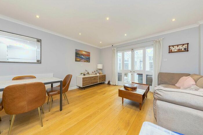 3 Bedroom Property To Rent In Sterne Street, London, W12