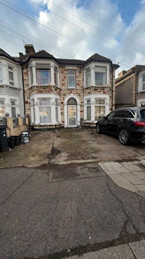 1 Bedroom Flat To Rent In Northbrook Road, Ilford, IG1