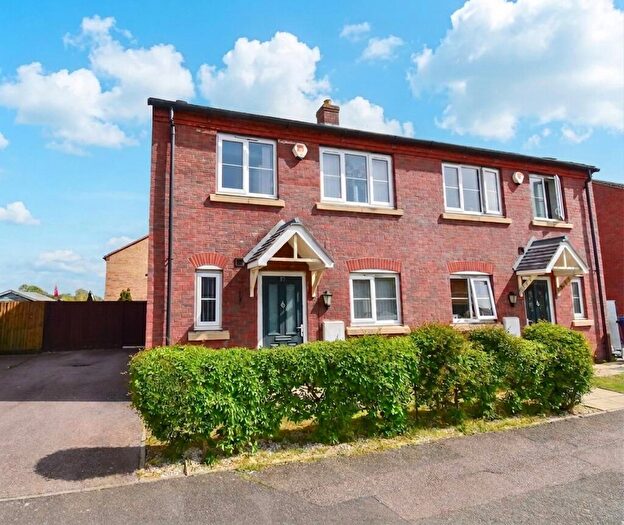 3 Bedroom Semi Detached House For Sale In Romsey Way, Elstow, MK42