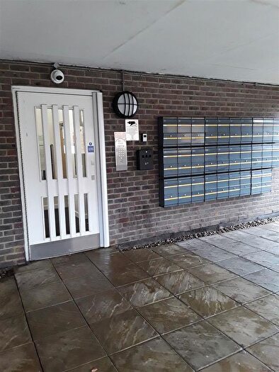 1 Bedroom Flat To Rent In Midland Road, Luton, LU2