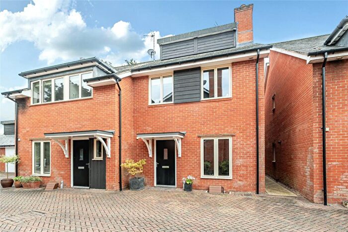 3 Bedroom Semi-Detached House For Sale In White Hart Close, Ripley, Surrey, GU23