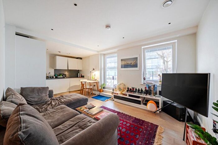 2 Bedroom Apartment To Rent In The Merchant Building, Wharf Road, London, N1
