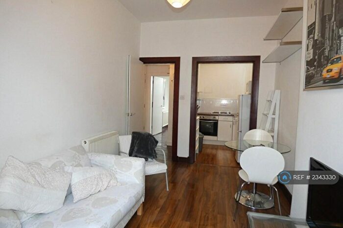 2 Bedroom Flat To Rent In Dumbarton Road, Glasgow, G11