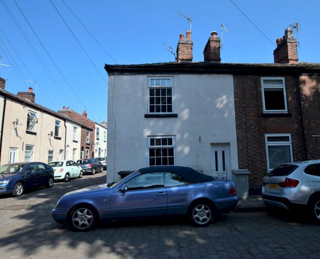 3 Bedroom Property To Rent In Great Queen Street, Macclesfield, SK11
