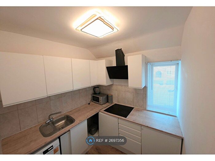 2 Bedroom Flat To Rent In All Bills Included, Bromley, BR1