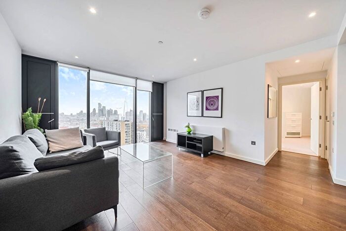 2 Bedroom Flat For Sale In Walworth Road, Elephant And Castle, London, SE1