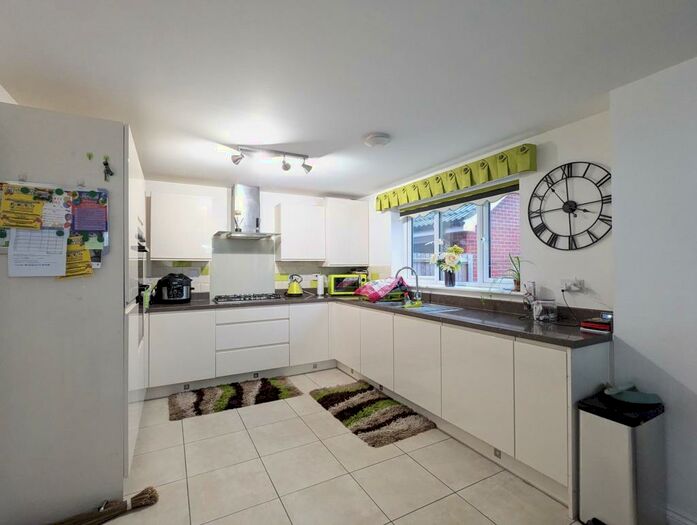 4 Bedroom House To Rent In Minotaur Way, Norwich, NR5