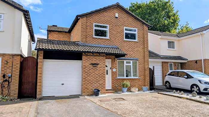 4 Bedroom Detached House For Sale In York Close, Whitehill, Hampshire, GU35