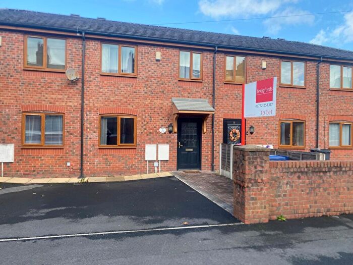 2 Bedroom House To Rent In Bridge Mews, Bamber Bridge, PR5