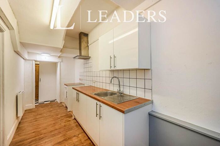 Studio To Rent In Norfolk Crescent, PO11