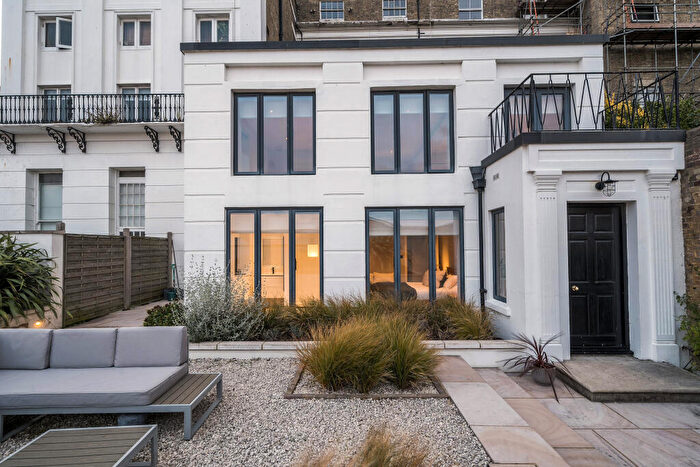 3 Bedroom House For Sale In Sussex Square, Brighton, BN2