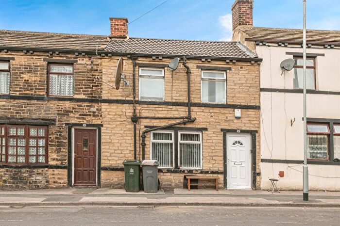 2 Bedroom Terraced House For Sale In Parratt Row, Bradford, BD3