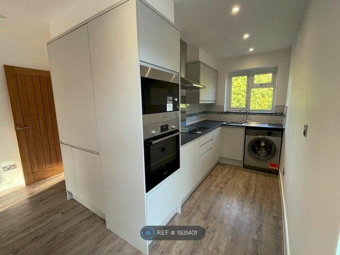1 Bedroom Flat To Rent In Ashley Road, Epsom, KT18
