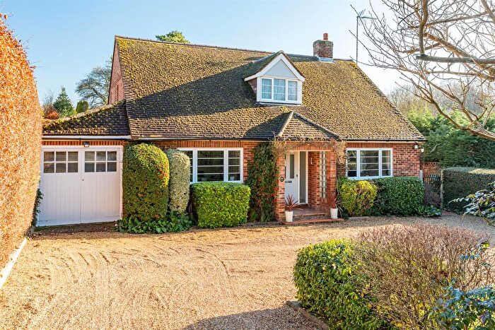 3 Bedroom Detached House For Sale In Canonsfield Road, Welwyn, AL6