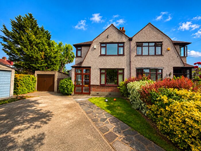 3 Bedroom Semi-Detached House To Rent In Fairford Close, Shirley, CR0