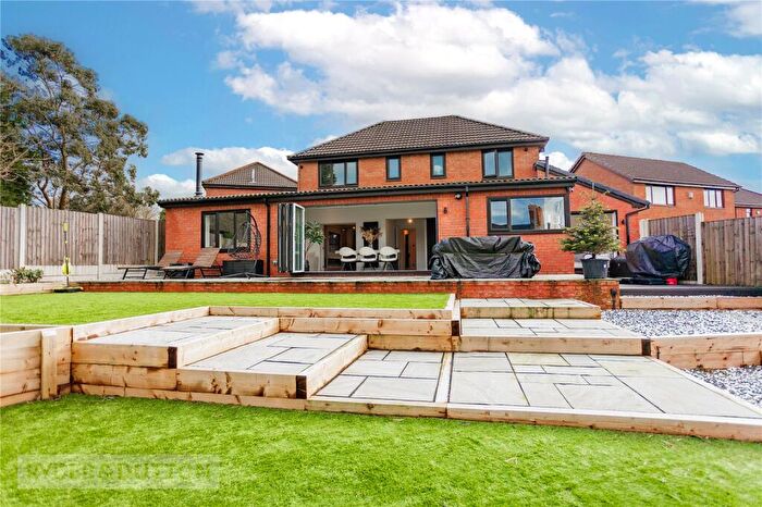 5 Bedroom Detached House For Sale In Spinners Way, Moorside, Oldham, OL4