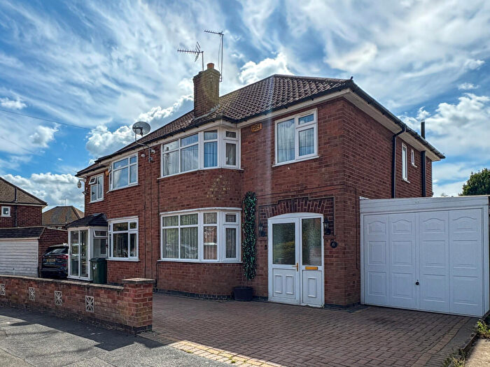 3 Bedroom Semi-Detached House To Rent In Brockenhurst Drive, Leicester, LE3