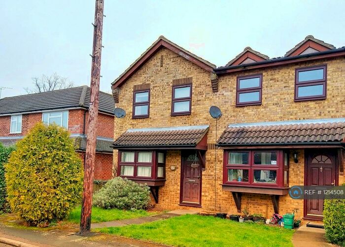 1 Bedroom Terraced House To Rent In Oakley Close, Addlestone, KT15