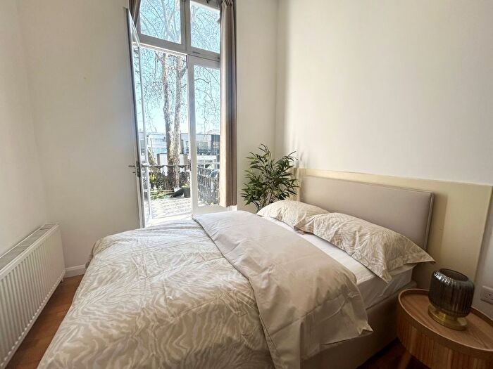 1 Bedroom Flat To Rent In Queensborough Terrace, Bayswater, London, W2