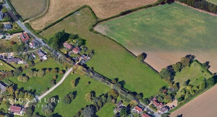 Land For Sale In Bucks Hill, Kings Langley, WD4