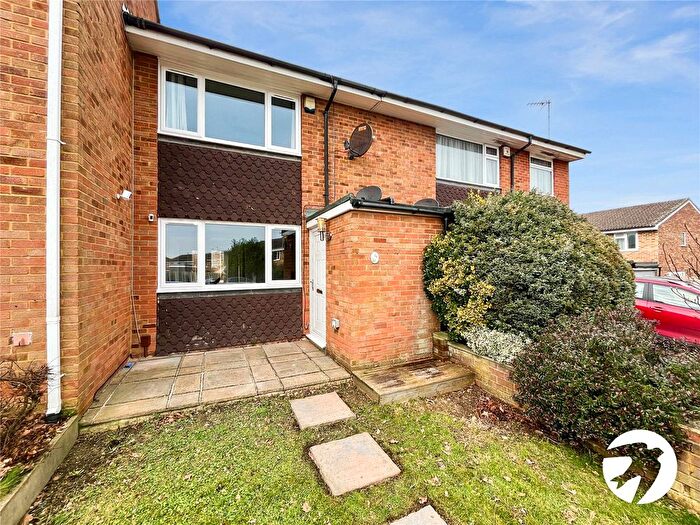 2 Bedroom Terraced House For Sale In Abinger Drive, Chatham, Kent, ME5
