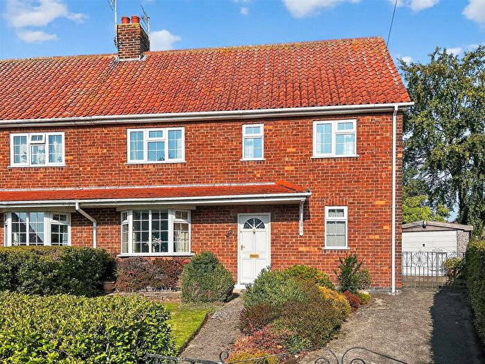 3 Bedroom Semi-detached House For Sale In Manor Drive, Dunnington, York, YO19