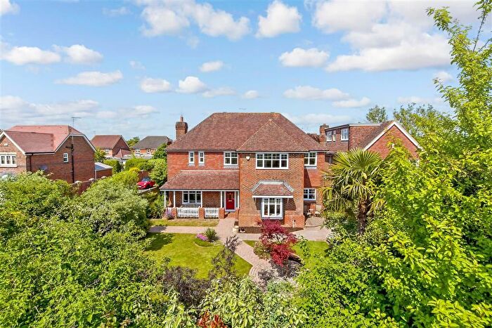 5 Bedroom Detached House For Sale In Lime Trees, Staplehurst, Kent, TN12