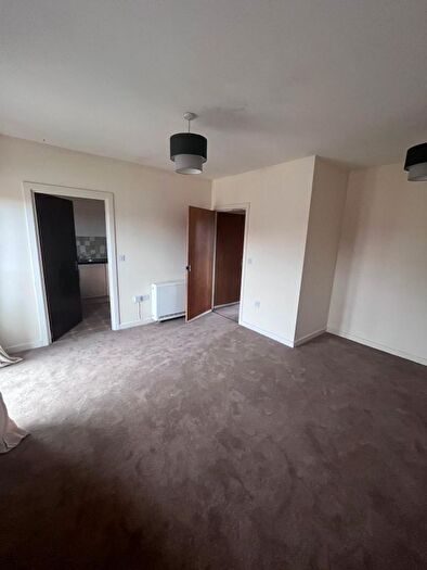 2 Bedroom Flat To Rent In Buntingbridge Road, Ilford, IG2