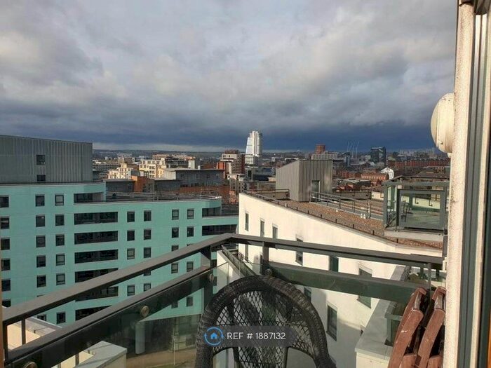 2 Bedroom Flat To Rent In Marsh Lane, Leeds, LS9