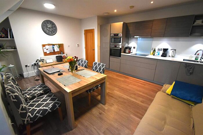 3 Bedroom Apartment To Rent In Martin Drive, Dartford, DA2