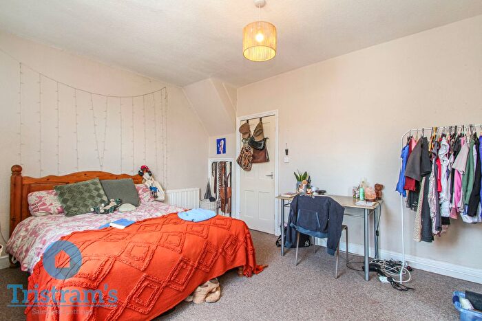 3 Bedroom Town House For Sale In Bleasby Street, Nottingham, NG2