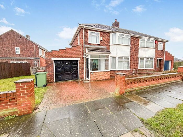3 Bedroom Semi Detached House For Sale In Sandbanks Drive, Hartlepool, TS24