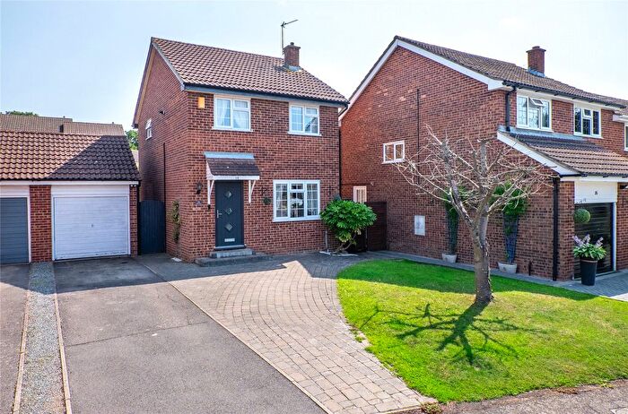 3 Bedroom Detached House For Sale In Hilton Road, Cliffe Woods, Rochester, Kent, ME3