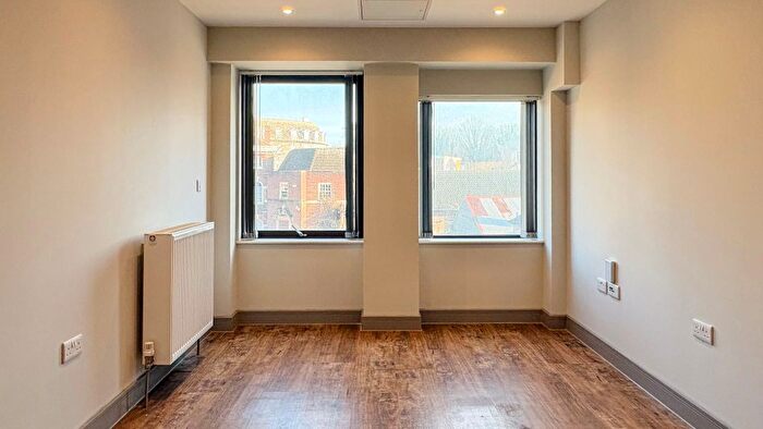 1 Bedroom Flat To Rent In Week Street, Maidstone, ME14