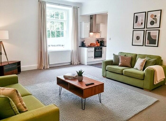 1 Bedroom Flat To Rent In Flat, Daisy Bank Road, Manchester, M14