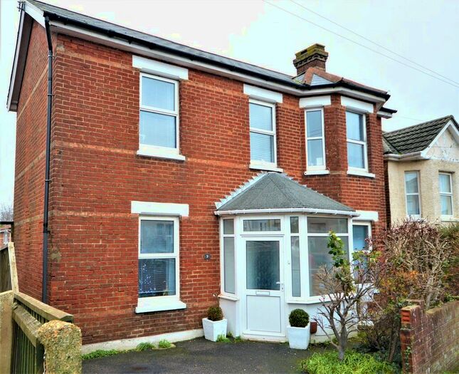 3 Bedroom Detached House To Rent In Kemp Road, Winton, BH9