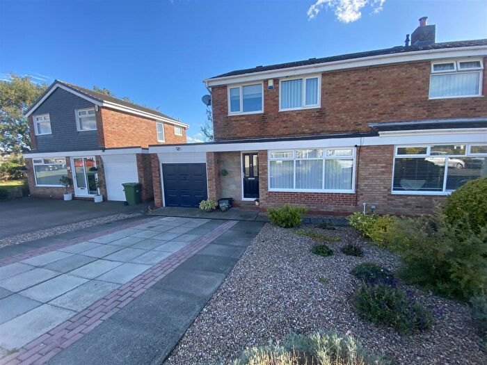 3 Bedroom Semi-Detached House For Sale In Denham Drive, Seaton Delaval, NE25