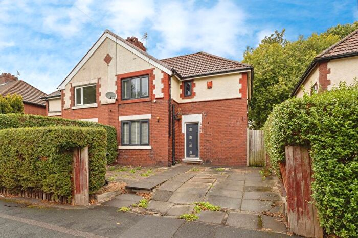 3 Bedroom Semi-Detached House For Sale In Palace Road, Ashton-under-Lyne, Greater Manchester, OL6